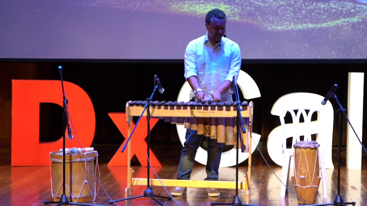 Destino, Identidad y Libertad | Hugo Candelario Gonzalez | TEDxCali