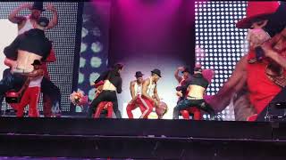 Salt n' Pepa Whatta Man Lap Dance by Donnie Wahlberg & Jordan Knight