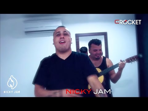 Nicky Jam con Ñejo  - Improvisando @ Medellin Colombia (HD)