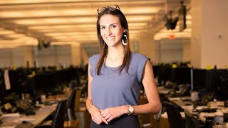 Famous Day in the Life: Meet Julia Net Worth