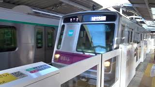 東急2020系2136F（各駅停車押上行き）、東京メトロ8000系8116F（各駅停車中央林間行き）