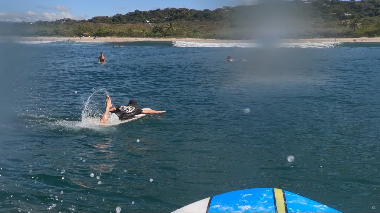 Пляж Гуионес в Носаре, Коста-Рика. Рождественская неделя 2025: Эта неделя в Носаре.