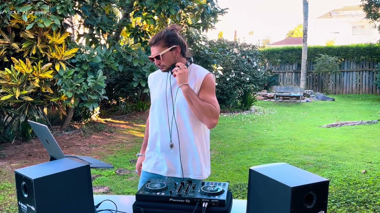 BACKYARD SESSIONS #1 | Soul Alchemist | Melodic & Organic House Set