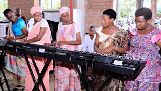 Bishasha muri Chorale y'Abamama mu Nyakabiga!!! Basigaye bifitiye abacuraranzi🎹🎼