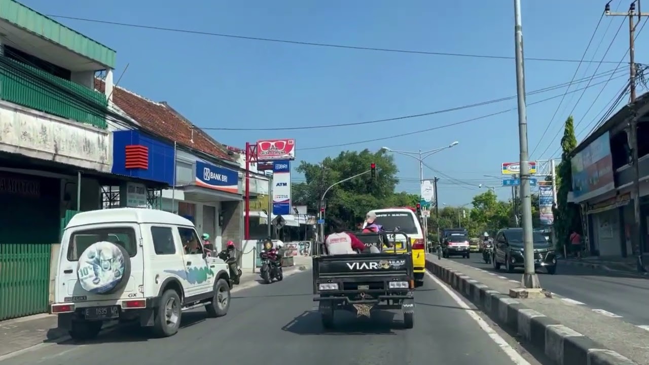 Jalan K H Abdul Halim. Tonjong - Majalengka Wetan. Kecamatan Majalengka, Majalengka, 2023.