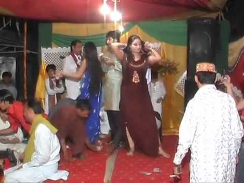 private-hot-mujra-dance-79