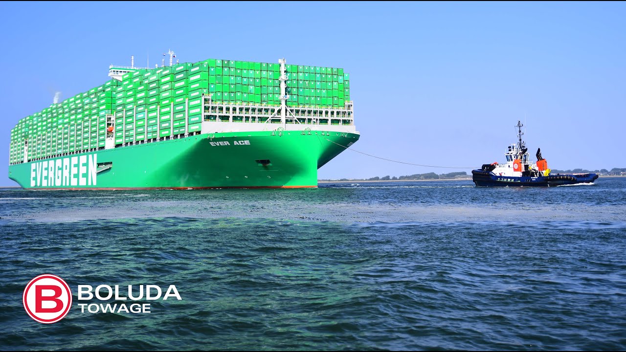 Boluda Towage welcomes world's largest container vessel Ever Ace 