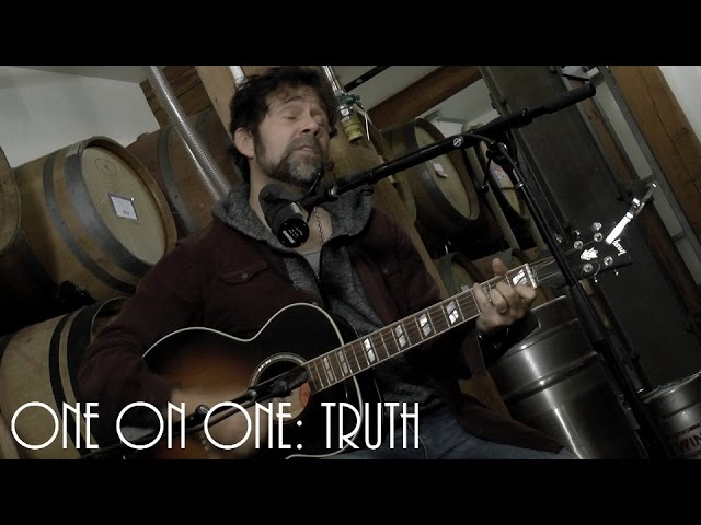 Obejrzyj ONE ON ONE: Chris Seefried - Truth (Joe 90) December 22nd, 2014 City Winery New York w YouTube Obejrzyj ONE ON ONE: Chris Seefried - Truth (Joe 90) December 22nd, 2014 City Winery New York w YouTube