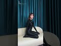 插播一条甜美小姐姐的拍摄花絮📸小姐姐喜欢看柯南看来这次的造型很适合她😂客串一下黑衣人哈哈哈🕵️‍♀️