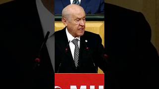 Devlet Bahçeli konuşma yaparken takma dişi çıktı ! Resimi