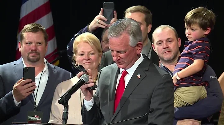 Tommy Tuberville takes call from VP Mike Pence aft...