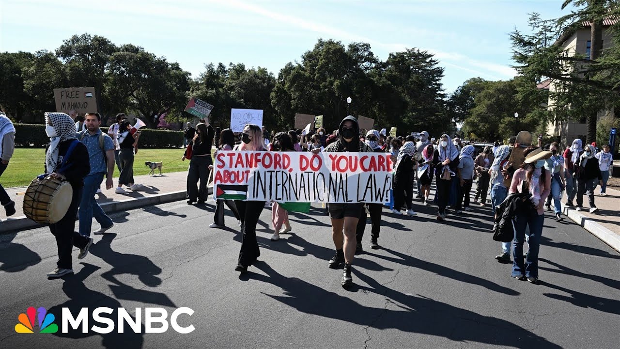 Student journalists stand together