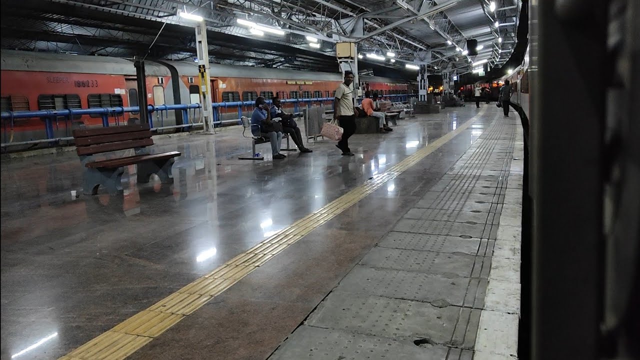 Night Train Ride😍[WAP-7]🔥(12631)Chennai Egmore to Tirunelveli Nellai Superfast Express Train Journey