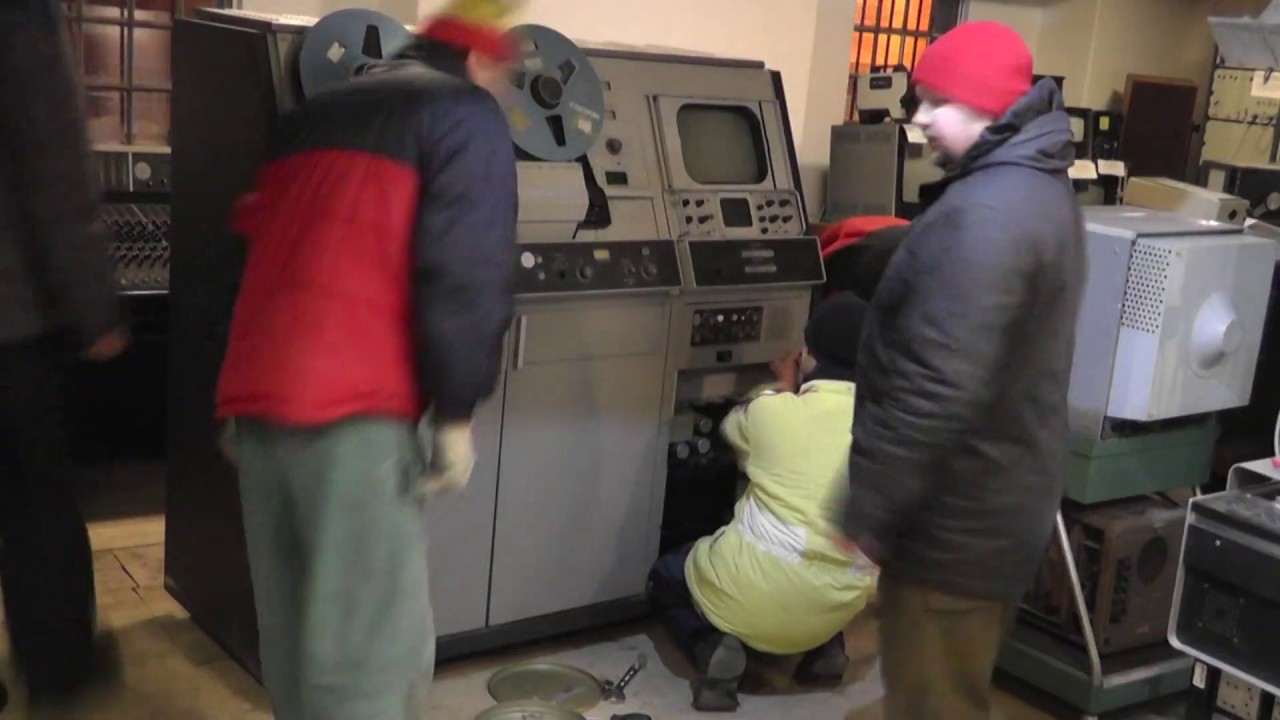 Stěhování stroje VR-2000B do muzea v Třešti