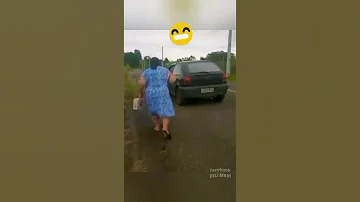 امرأه سمينه تشغل عقلها حتى بوقفولها السيارات Shorts 