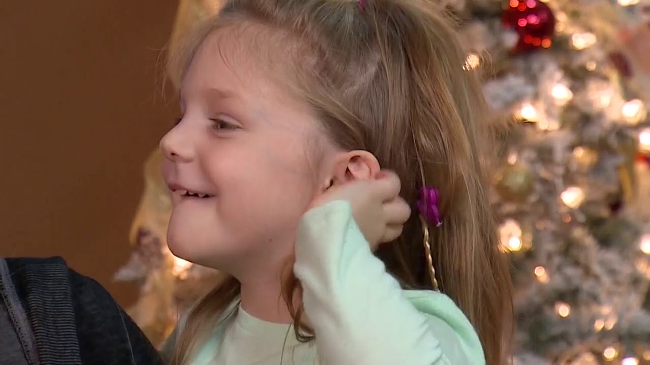 Mom accidentally burns family Elf on the Shelf in oven YouTube