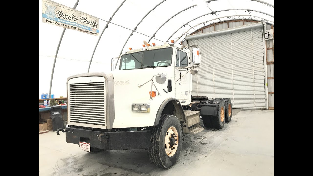 2009 Freightliner FLD120SD - Parts Unit 09WH154