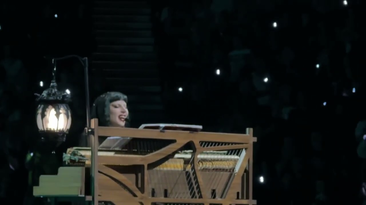 Lady Gaga - “Speechless” (live in London, night 4)