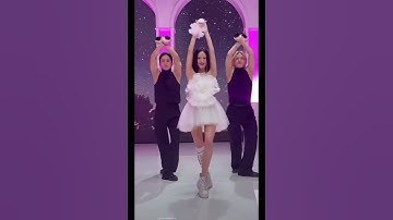 Mistakes from Jisoo Flower #blackpink #jisoo #flower #funny #bloopers