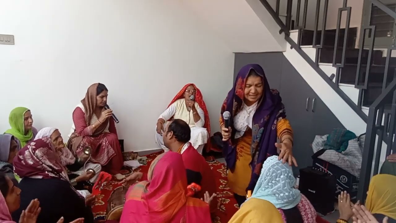 यो कृषण  बरसन लागे ज़ब गयला पाटंडा़ भात का 8930460378