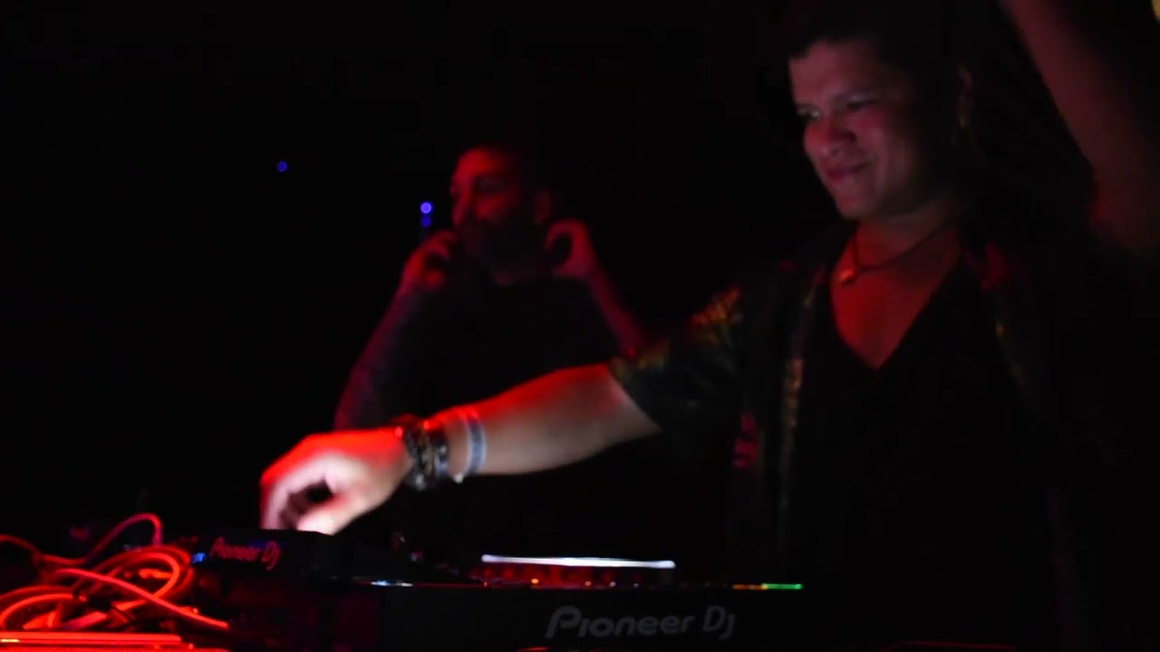 Edu Saiz B2B Cesar d' Julius at Spook Terrace @ Wateke Club w' Mochakk