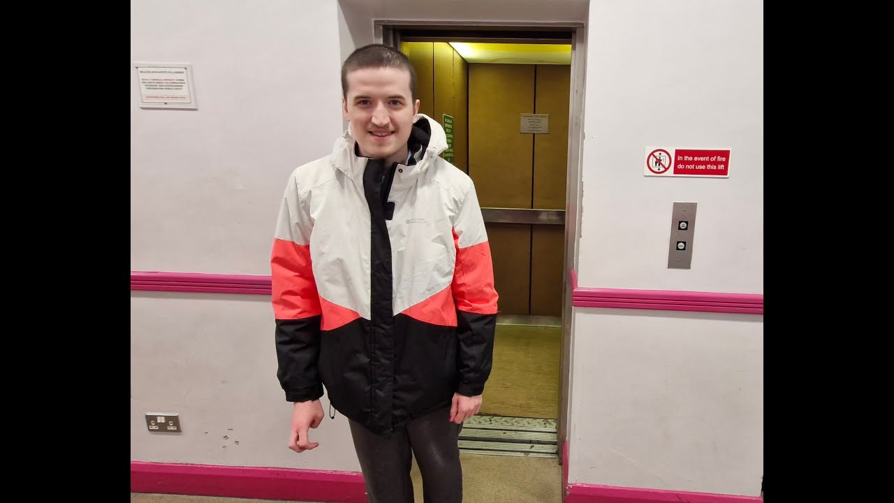 Old C&M Lift at Dundonald Ice Bowl – Slow, Creaky and Slightly Terrifying