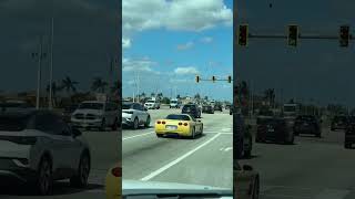 It looks classic #florida #automobile #corvette #classic #coolcar #carspotting #cars #fyp