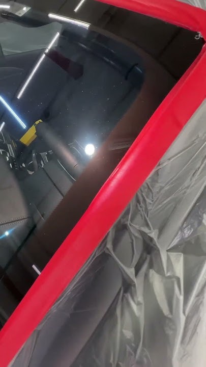 Убираем царапины от дворников на стекле Наш сайт: www.aurora-detailing ...