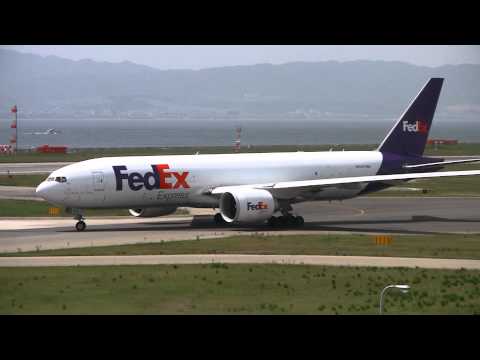 FedEx McDonnell Douglas MD-11F & Boeing 777-200F a...