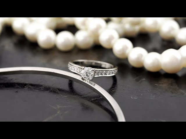 Cartier 1895ソリテール　プラチナ ダイヤモンド12号 CARTIER 1895 ソリテール リング プラチナ ダイヤモンド 50号 - YouTube