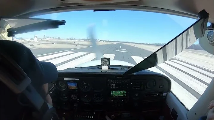 Cessna 172 Landing in 33Kt Crosswind