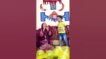 حمزه يفرقع بلالين ماما ماما 
