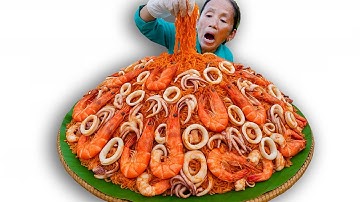 Bà Tân Vlog - Lần Đầu Làm Mâm Mì Cay Trộn Hải Sản Siêu Cay Khổng Lồ Đãi Cả Làng