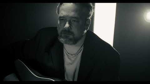 Own Ways (Musikvideo)