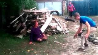 Махач алкашей в селе. Драки в деревне. Пьяная драка в селе. Drunk rural braw. Махач алкашей в селе. Драки в деревне. Пьяная драка в селе. Drunk rural braw.