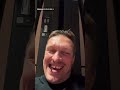 Uysk disfruta de lo lindo viendo entrenar a Canelo 🤣