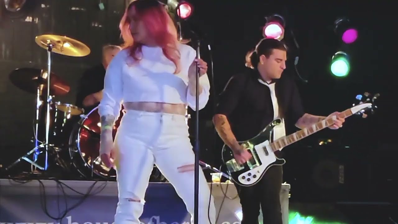 Shooting Star - Live @ House of Bards
