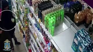 Магазинная воровка Магазинная воровка