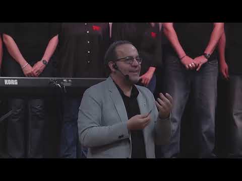 Sergio Feferovich en su charla “Voces en armonía: el poder del canto coral en la comunicación y la cr…” — TEDxGálvez