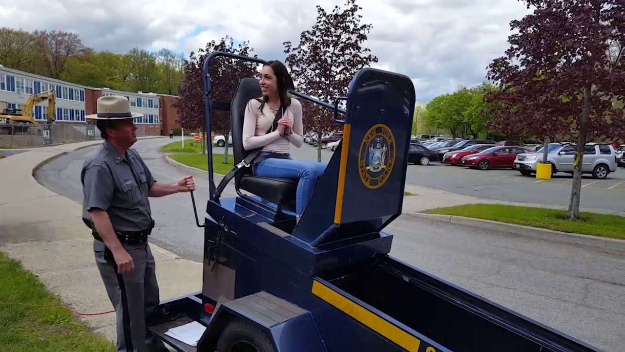 Seat belt convincer, касательно ремней безопасности в автомобиле YouTube