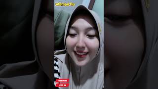 Live Cewek Ini Terasa Biasa, Sampai Hal Ini Terjadi