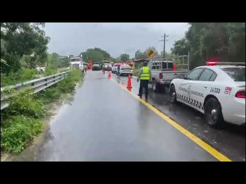 Tras el paso de tormenta "Max", rehabilitan carretera "Ometepec-San Juan de los Llanos" en Guerrero