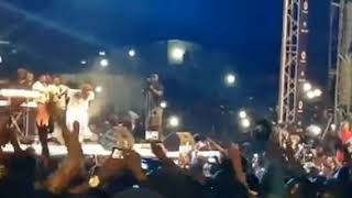 Shatta wale performing signboard at the VGMA nominees jam on stage