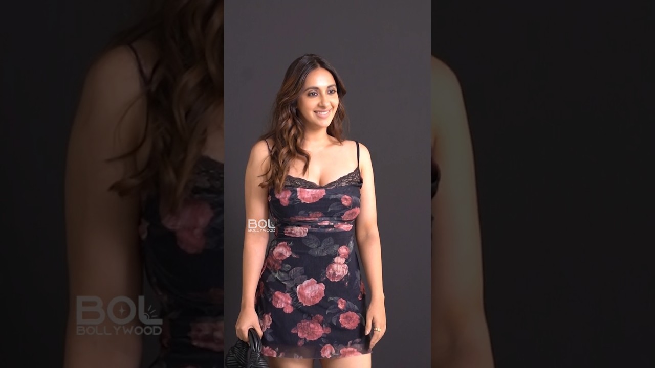 Akansha Ranjan Spotted At The Event 🔥😍 