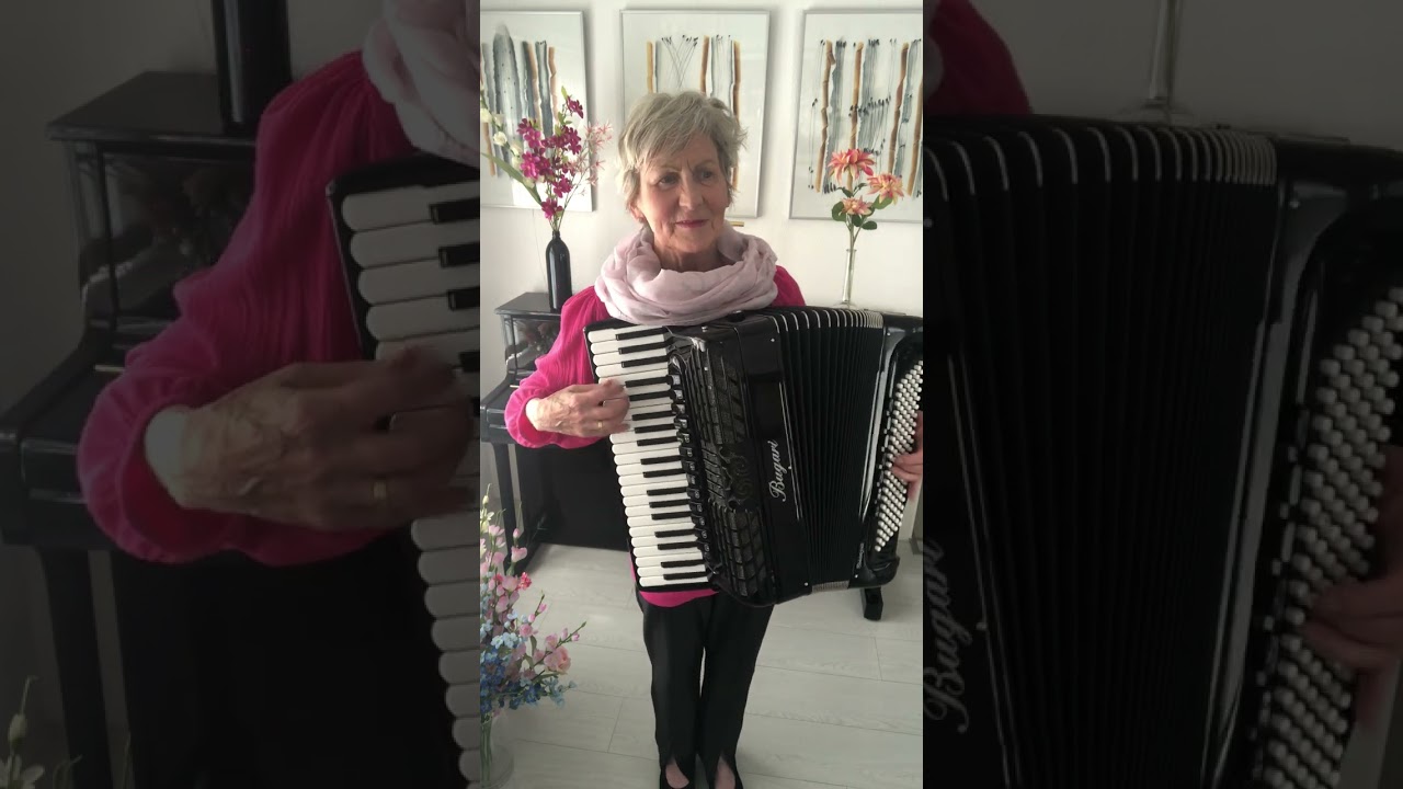 Song:  Dat gaat naar Den Bosch toe  from:  Gertji, Sarie Marais          (Songnumber: 2668)