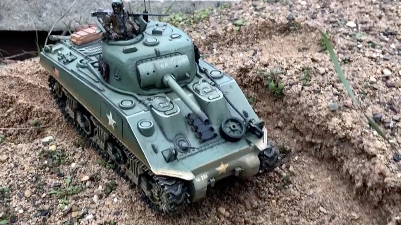 M2A2 forces of valor 戦車 1/32 M2 Bradley 1:32 Diecast Model - Forces of Valor UM-80202 - $52.95