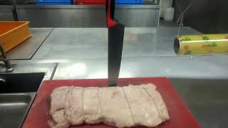 Cara Mengikat Daging Panggang Striploin Black Angus