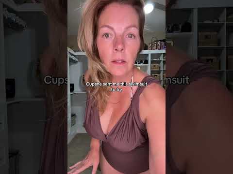 Cupshe deep v-neck swimsuit