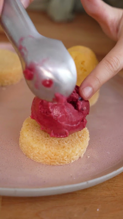 Mini-baked alaska’s 🧁zijn ideaal om je diner af te sluiten dankzij de Best Price sorbet #shorts