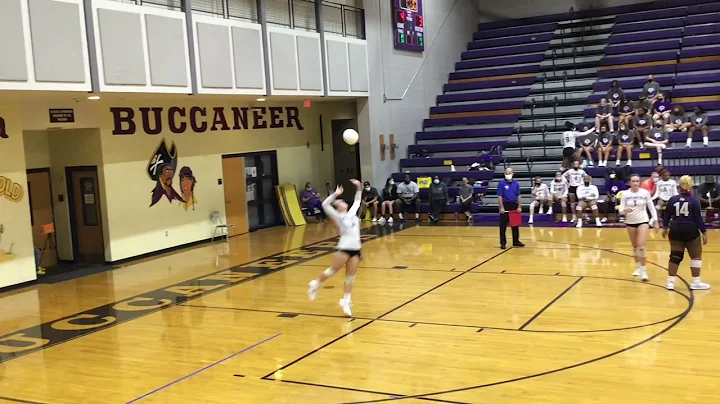 JULIA MUNDY - CLASS OF 2022 - SETTER - 54